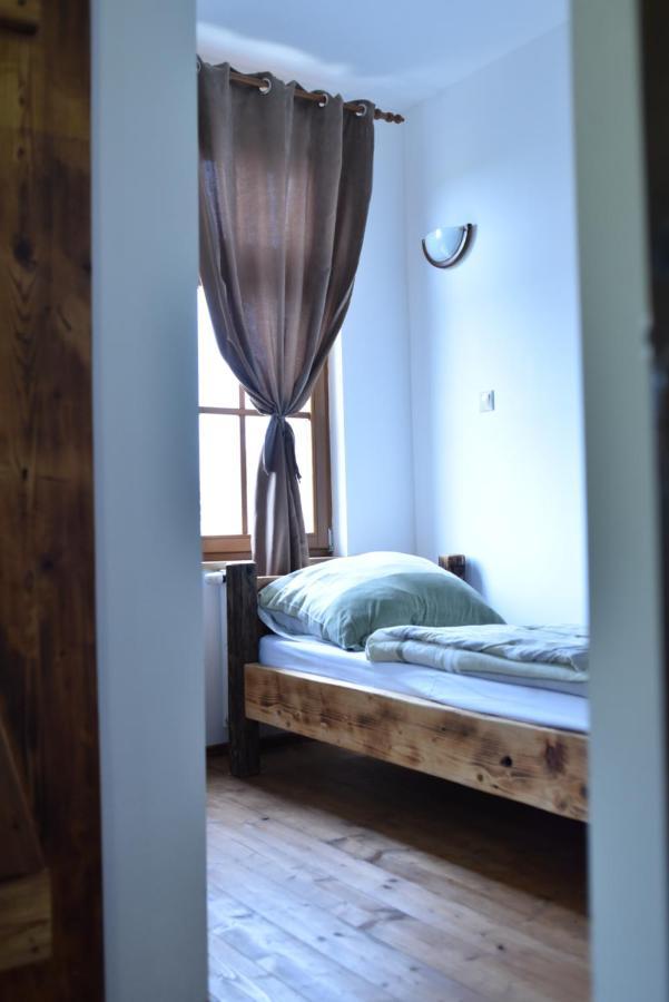 Tordas Western House Bed & Breakfast Ngoại thất bức ảnh